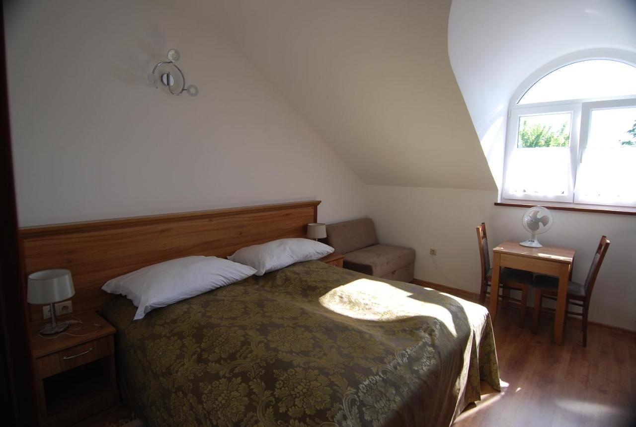 Ivanek guest house Zvíkovské Podhradí Extérieur photo